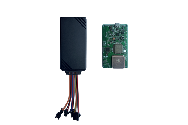 STM32+2G/4G+GPS+MEMS，采集車輛GPS位置/基站定位信息和(hé / huò)運動信息上(shàng)報雲端，并實現485數據透傳和(hé / huò)鎖控制。支持北鬥/GPS雙模定位，車輛實時(shí)定位，行駛軌迹回放，電子(zǐ)圍欄報警，同時(shí)自備電池，在(zài)斷電後依然可以(yǐ)正常使用。